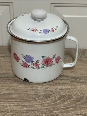Vintage GMI Pink and Purple Rose Enamelware Pot with Lid READ⬇️